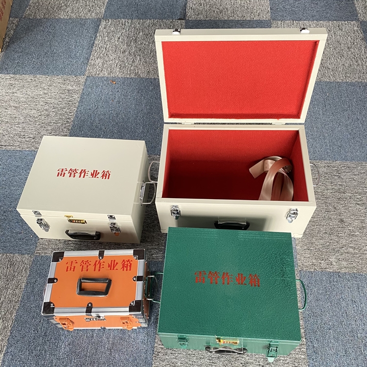 德庆爆破工程作业箱如何选择？玻璃钢与传统材质的全面对比